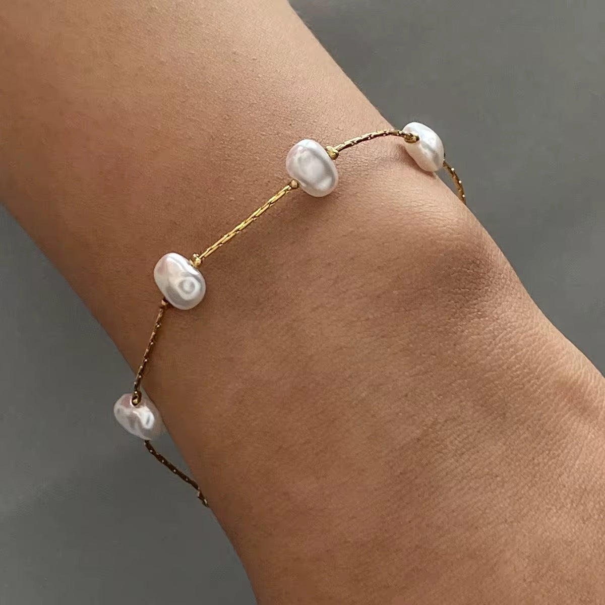 Dainty Acrylic Pearl 18k Gold Plated Stainless Steel Bracelet