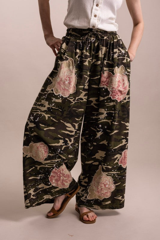 Flower Patchwork Elastic Waist Wide Leg Camo Pants