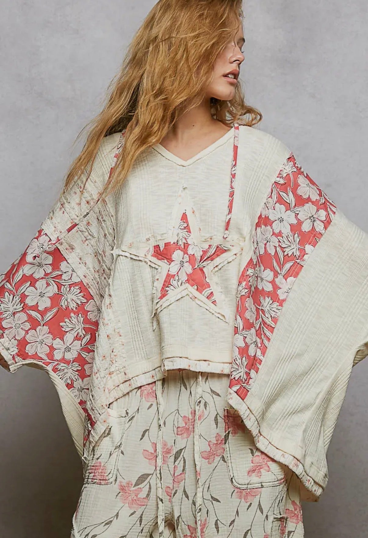 POL Relaxed Star Patch Floral Top W/ Hoodie