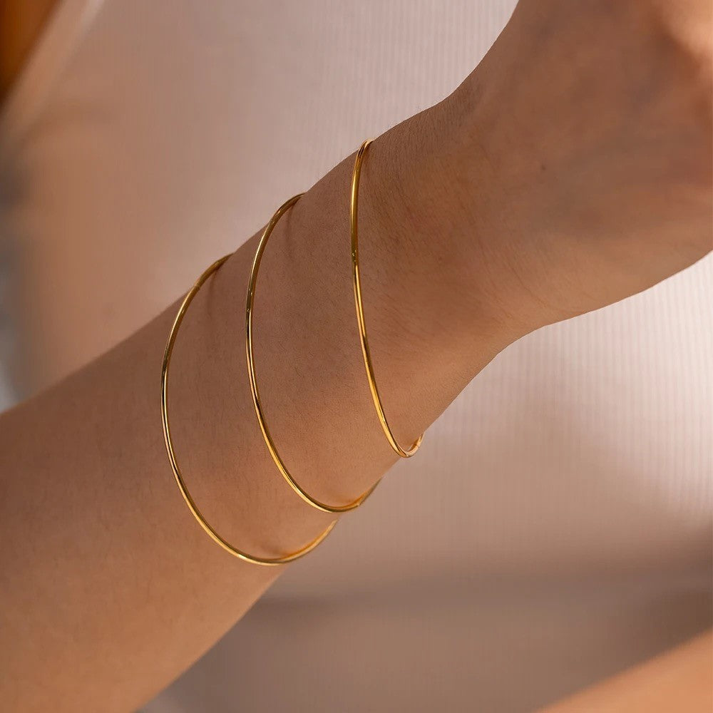 Simple Single 18K Gold Plated Bangle